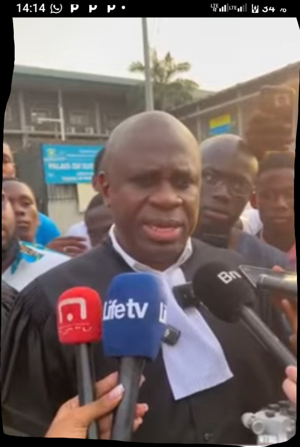 Ma&icirc;tre N&rsquo;Dry Clavaire, avocat au barreau de C&ocirc;te d&rsquo;Ivoire
Description :