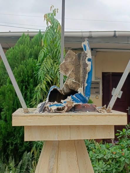 la statue de Sainte Bernadette vandalis&eacute;e,