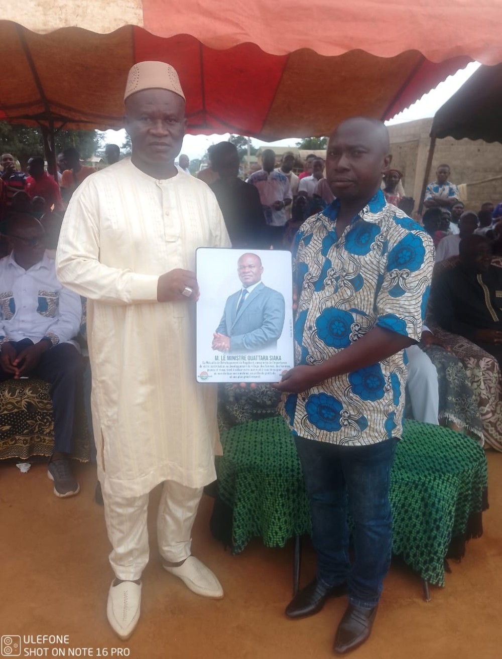 Le ministre Siaka Ouattara honor&eacute; par ses parents de Nagabare pour ses actions de d&eacute;veloppement du village