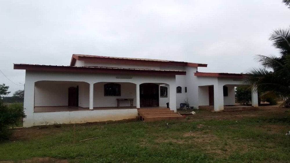 A Dbibango, cette belle maison sera bient&ocirc;t d&eacute;truite pour cause d'exploitation d'or.